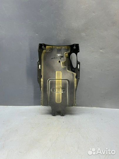 Кожух рулевой колонки Audi A8 D3 3.2 2007