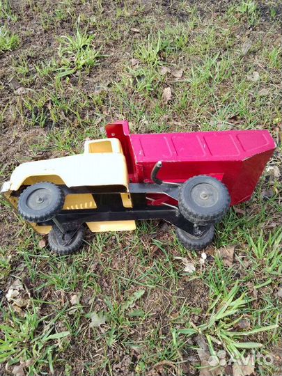 Игрушки СССР. Самосвал