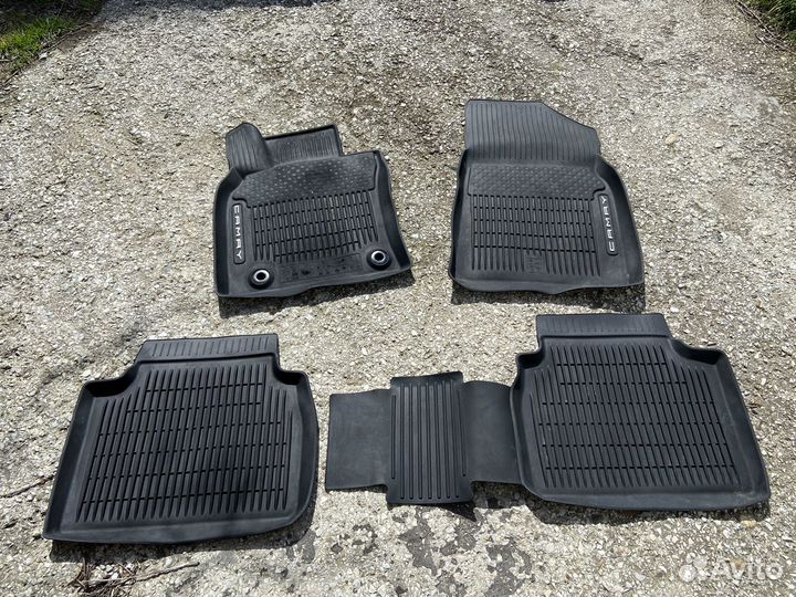 Продам коврики салона камри 70