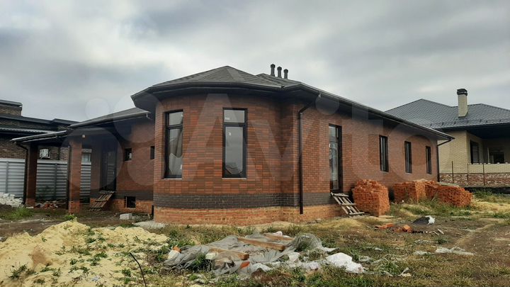 Дом 176 м² на участке 5,5 сот.