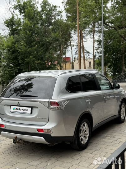 Mitsubishi Outlander 2.0 CVT, 2014, 132 124 км