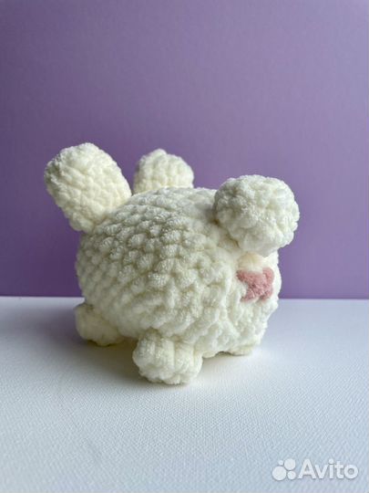 Вязанная игрушка кролик