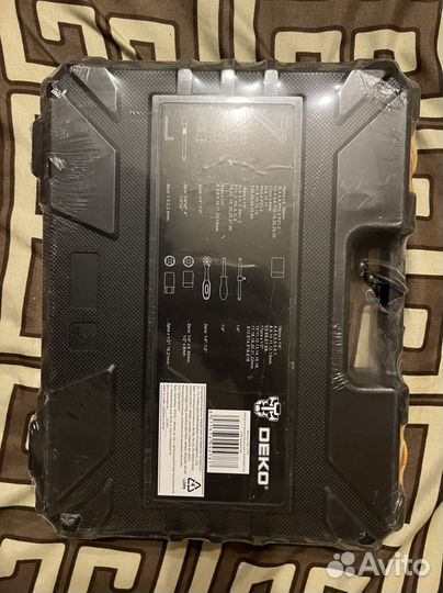 Набор инструментов для авто в чемодане