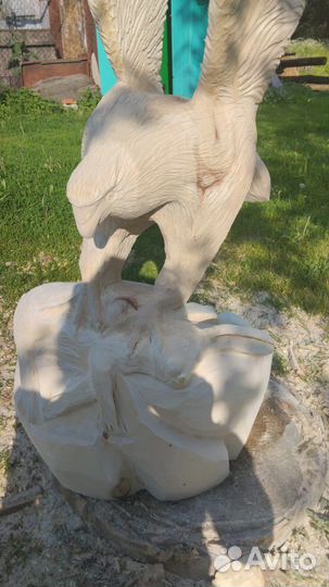 Орёл из дерева