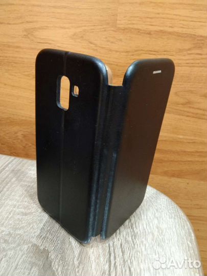 Чехлы на телефон