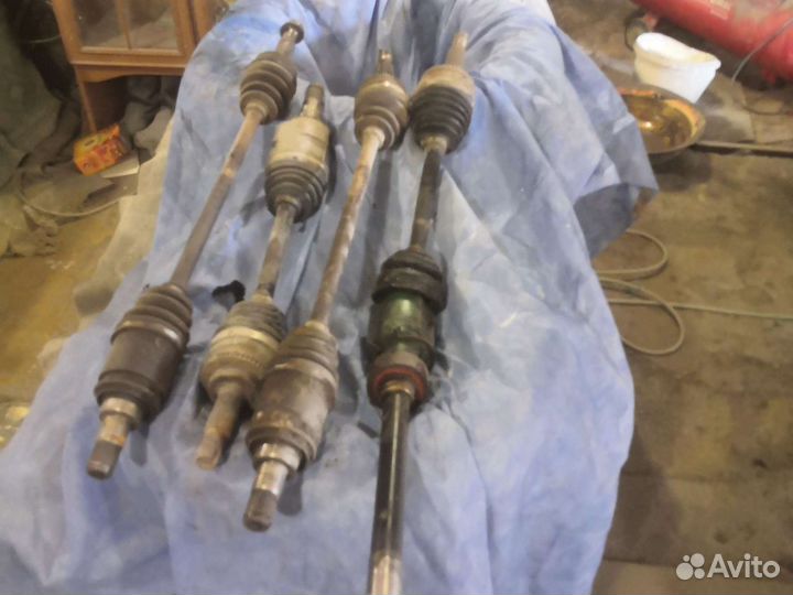 Привода в сборе Тойота виста sv 55, 50,полный прив