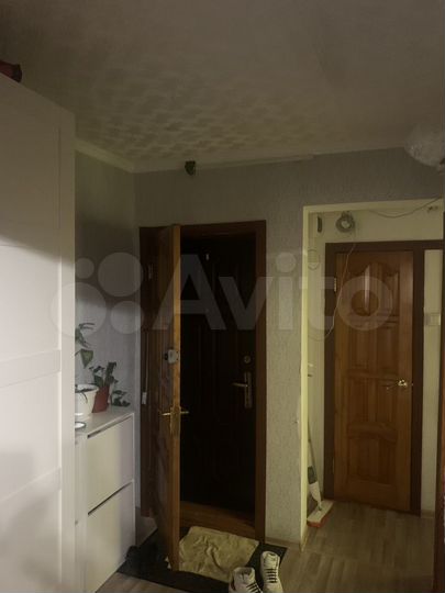 4-к. квартира, 60 м², 1/5 эт.