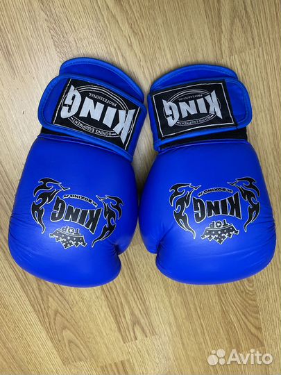 Боксерские перчатки 12 oz