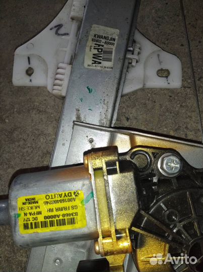 Стеклоподъемник передний правый на Хендай Крета