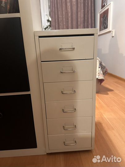 Тумба металлическая с ящиками