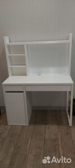 Письменный Стол IKEA Микке +растущий стул Горыныч