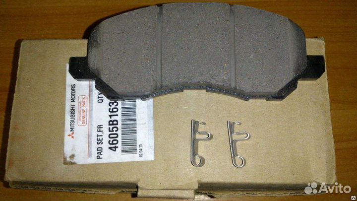 Колодки тормозные передние Mitsubishi 4605B163