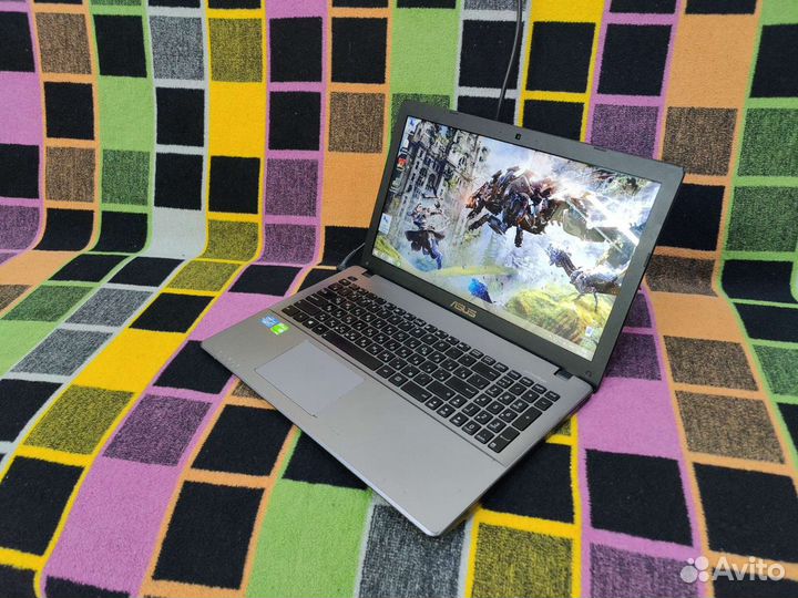 Ноутбук asus X550CC