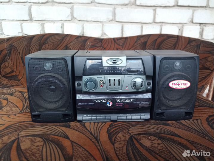 Музыкальный центр