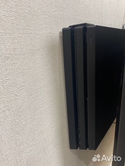 Sony PS4 pro 1tb+VR шлем move 2шт и Aim