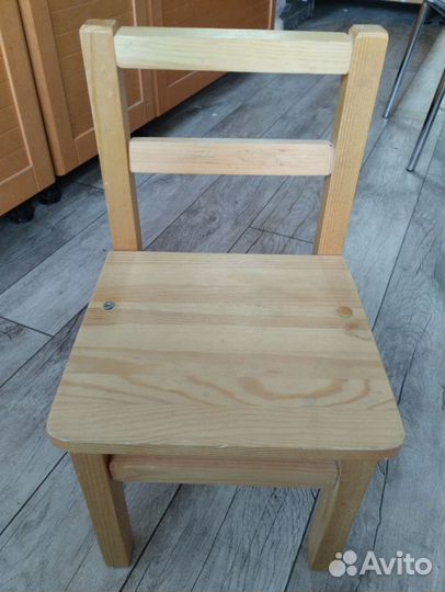 Детский стол IKEA и стул