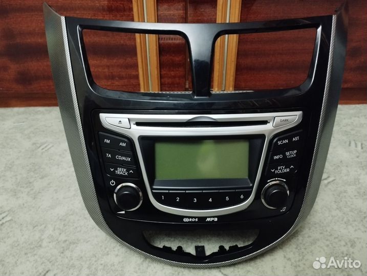 Магнитола+рамка Hyundai solaris 2011г. штатная