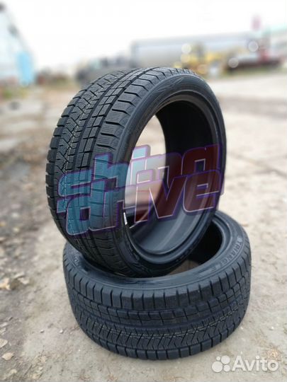 Triangle PL02 275/45 R20