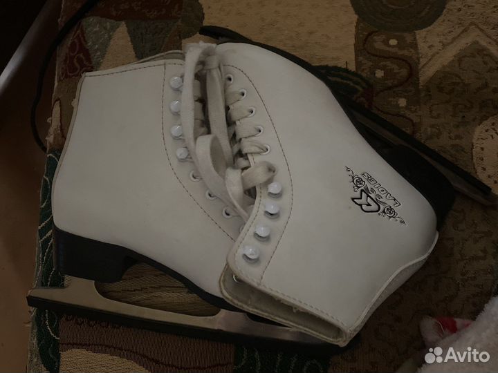 Коньки Ladies leather 33 размер
