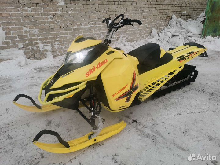 Снегоход BRP summit 800 T3