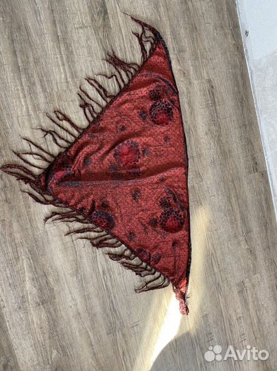 Платок с рюлексом