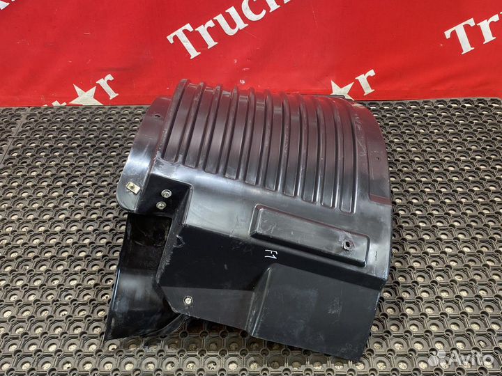 Крыло переднее правое передняя часть 2023г