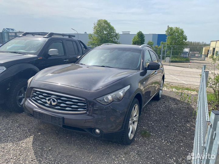 В разборе Infiniti FX 50