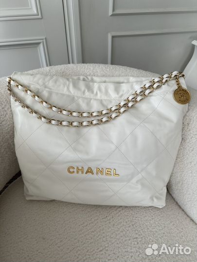 В наличии Chanel 22 medium/ mini белая сумка