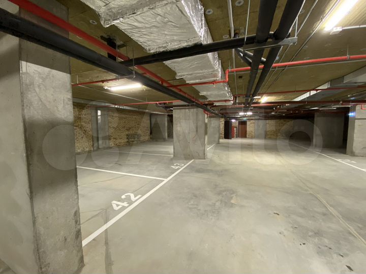 Машиноместо, 18 м²