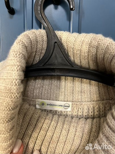 Свитер женский