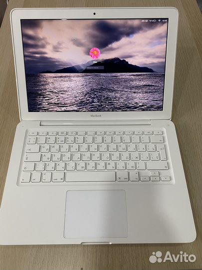 Apple MacBook