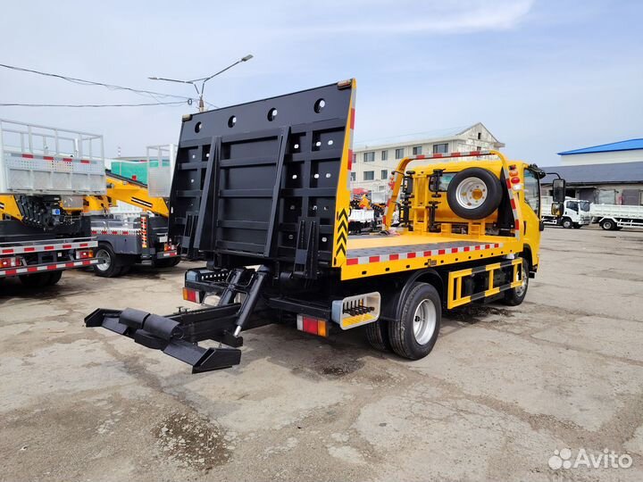 Эвакуатор Isuzu Elf, 2024