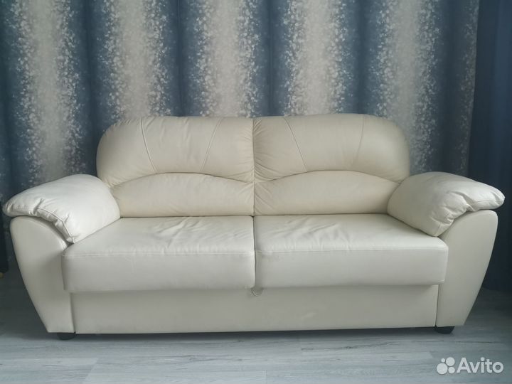 Кожаный диван бу