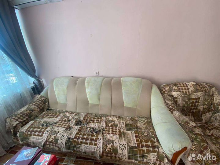 Диваны и кресло бу