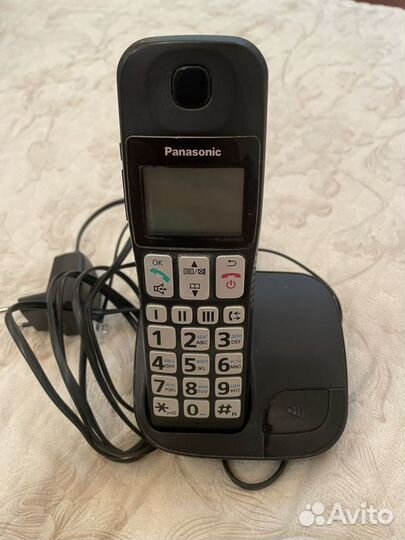 Телефон домашний Panasonic KX-TGE110RU