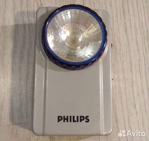 Телефон филипс фонарик. Фонарик Филипс. Фонарик Philips.