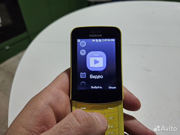 Nokia 8110 4G, 4 ГБ