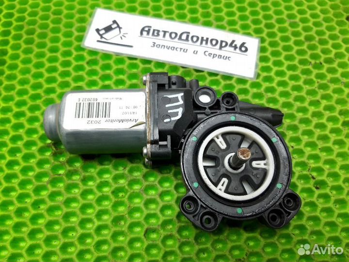 Моторчик стеклоподъемника передний прав. Qashqai 1