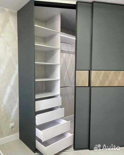 Современный шкаф купе