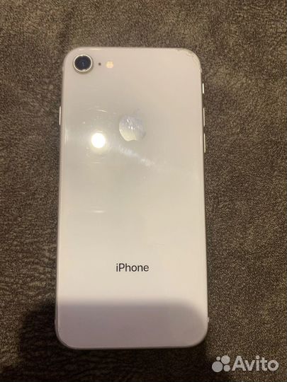 iPhone 8, 64 ГБ