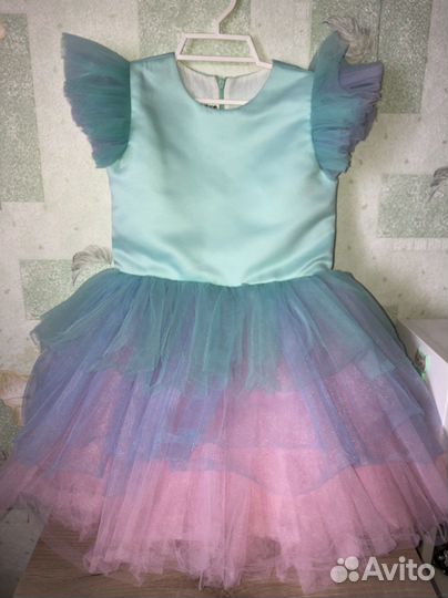 Нарядное платье для девочки 128 134