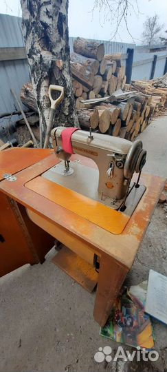 Швейная машинка