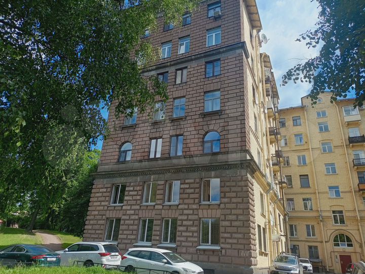 3-к. квартира, 98 м², 2/7 эт.