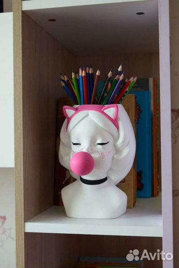 Кашпо бюст для цветов из гипса