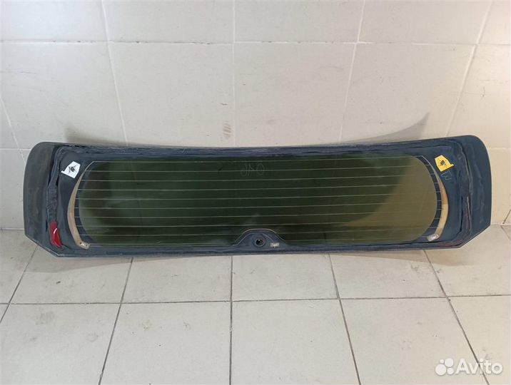 Стекло заднее Toyota Auris E18 2015