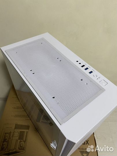 Корпус Montech air 100 c 4 вентиляторами