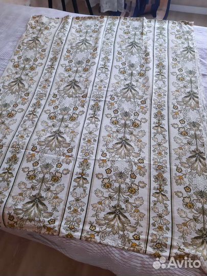 Скатерть с салфетками, шторы