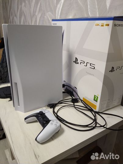 Sony Playstation 5 (PS5)