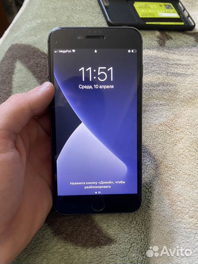 iPhone 8 Plus, 64 ГБ