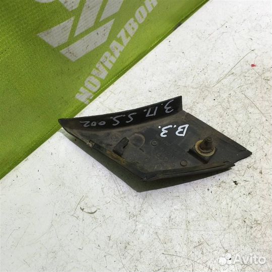 Молдинг заднего крыла правого Фольксваген Пассат